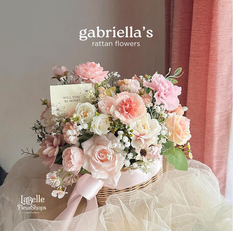 Gabriella's (D18 T21 cm)